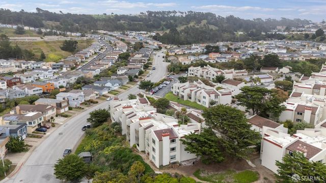 5003 Palmetto Avenue 83, Pacifica, CA 94044