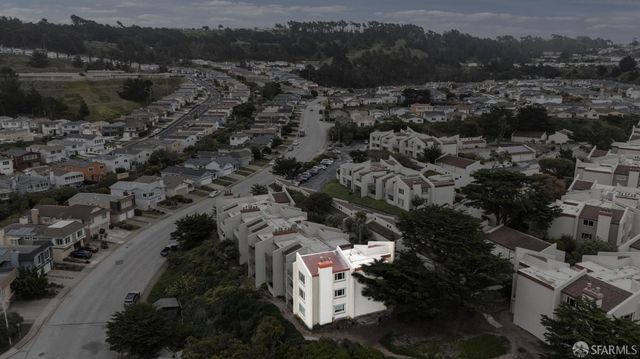 5003 Palmetto Avenue 83, Pacifica, CA 94044