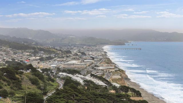 5003 Palmetto Avenue 83, Pacifica, CA 94044