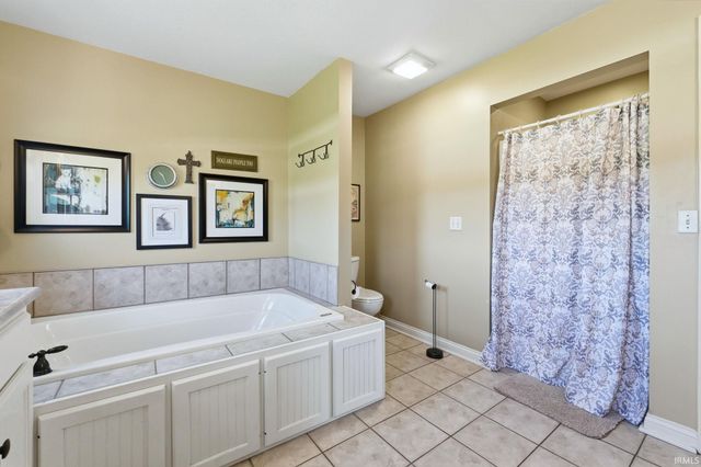12513 Aboite Center Road, Fort Wayne, IN 46814