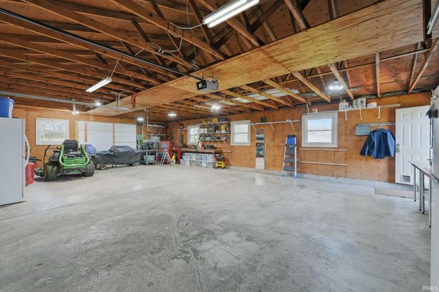 12513 Aboite Center Road, Fort Wayne, IN 46814