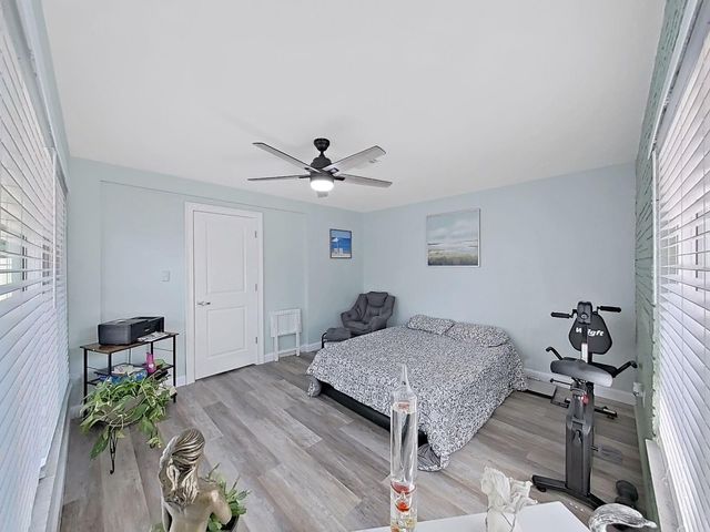 1004 PENINSULA AVENUE, Tarpon Springs, FL 34689