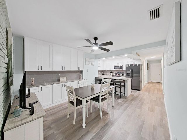 1004 PENINSULA AVENUE, Tarpon Springs, FL 34689