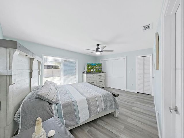 1004 PENINSULA AVENUE, Tarpon Springs, FL 34689