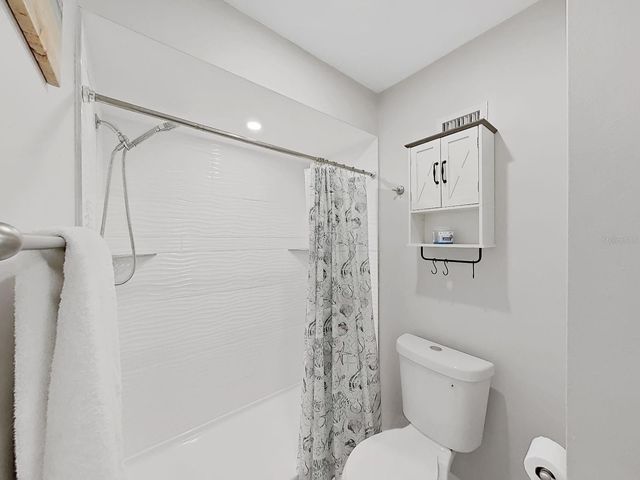 1004 PENINSULA AVENUE, Tarpon Springs, FL 34689
