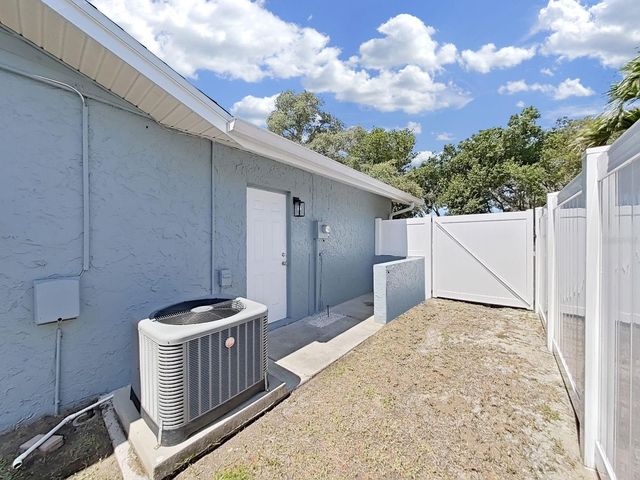 1004 PENINSULA AVENUE, Tarpon Springs, FL 34689