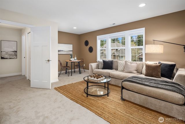 21417 SE 2nd Street, Sammamish, WA 98074