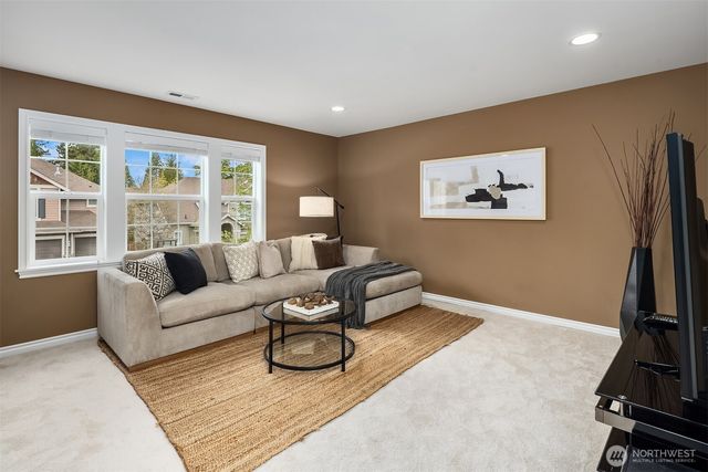 21417 SE 2nd Street, Sammamish, WA 98074