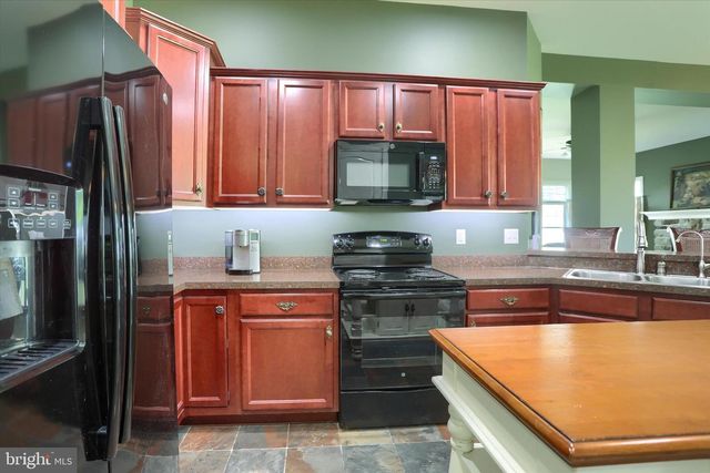 202 CARMELLA DR, Mechanicsburg, PA 17050
