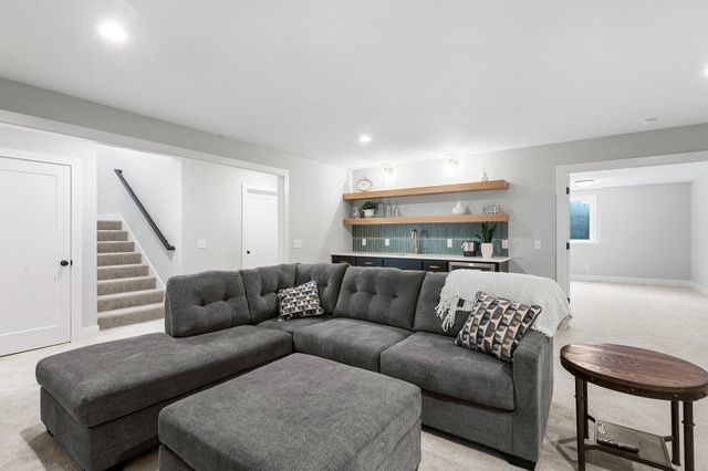 23858 Hall Dr, Lakeville, MN 55044