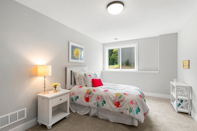 23858 Hall Dr, Lakeville, MN 55044