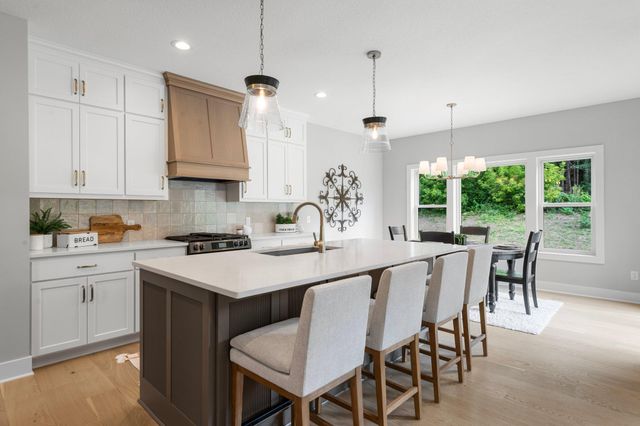 23858 Hall Dr, Lakeville, MN 55044
