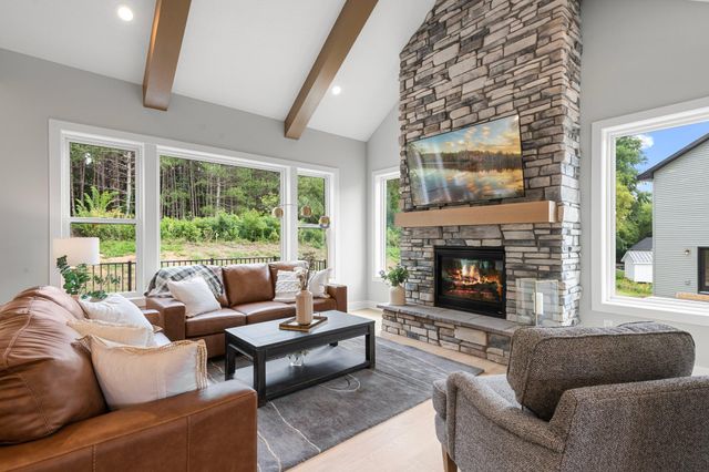 23858 Hall Dr, Lakeville, MN 55044