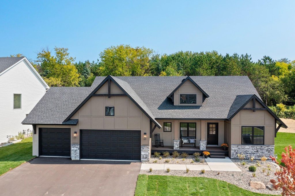 23858 Hall Dr, Lakeville, MN 55044