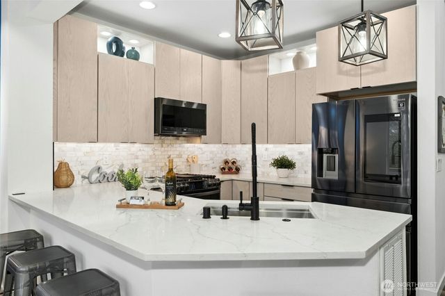 2062 NW Boulder Way Drive, Issaquah, WA 98027