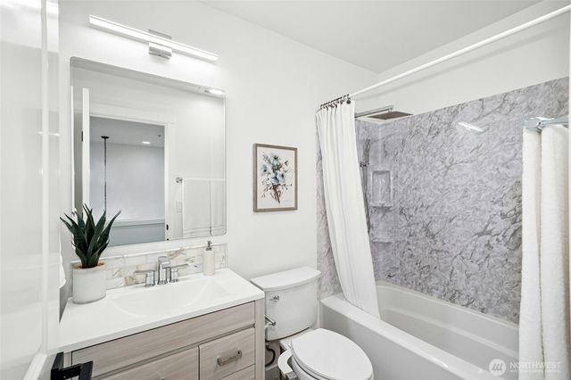 2062 NW Boulder Way Drive, Issaquah, WA 98027