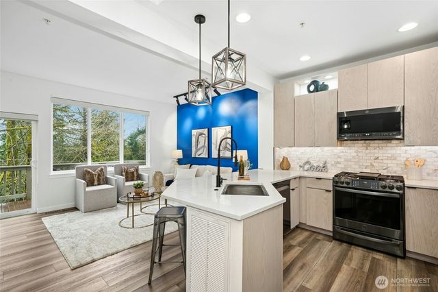 2062 NW Boulder Way Drive, Issaquah, WA 98027