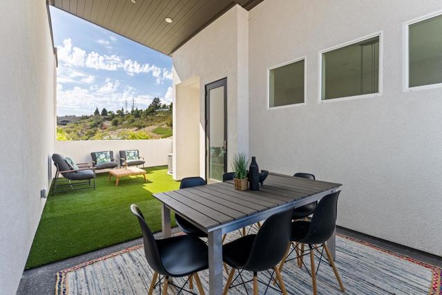 2804 AVELLA CIRCLE, San Diego, CA 92108