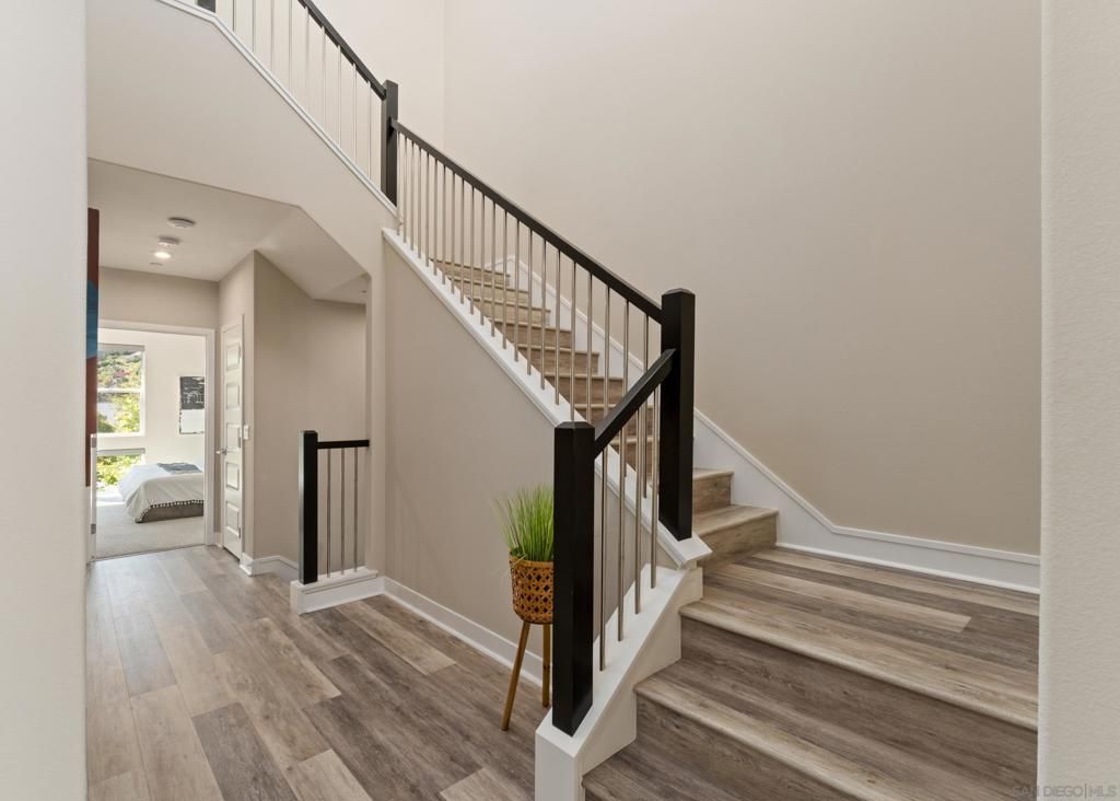 Image 18 of property listing at 2804 AVELLA CIRCLE, San Diego, CA 92108