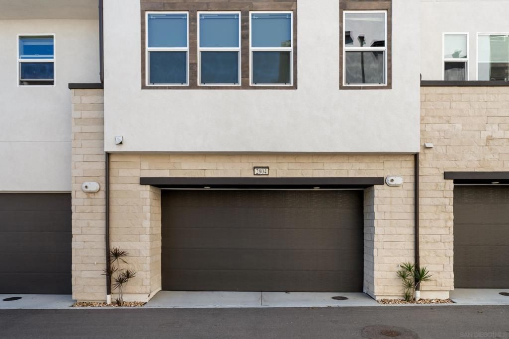 Image 25 of property listing at 2804 AVELLA CIRCLE, San Diego, CA 92108