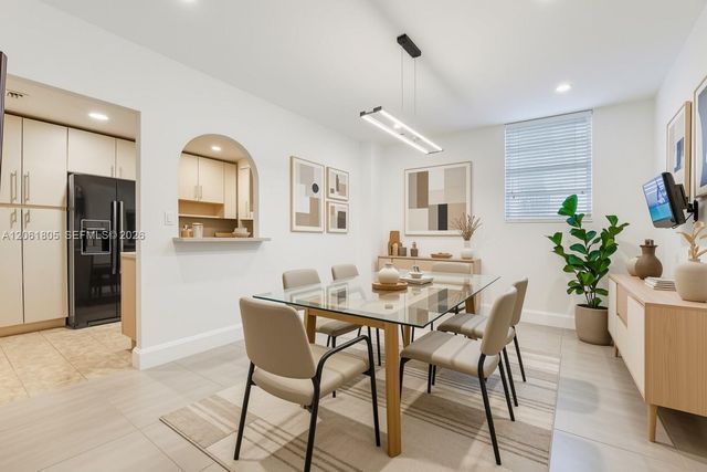 90 Edgewater Dr 501, Coral Gables, FL 33133