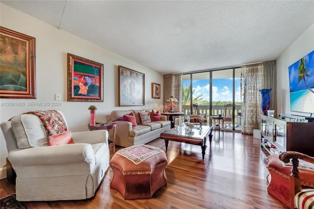 90 Edgewater Dr 501, Coral Gables, FL 33133