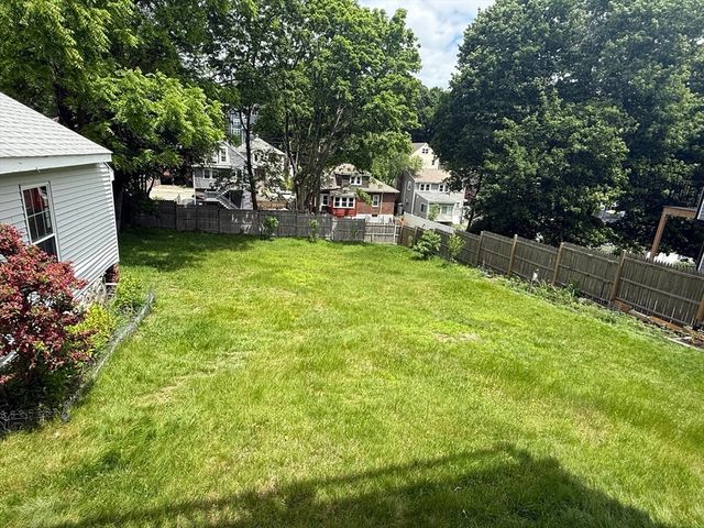 87 Glendower Rd 1, Boston, MA 02151
