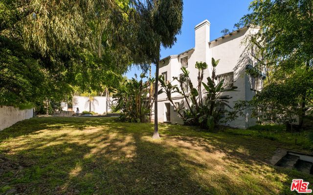 1196 Brooklawn Drive, Los Angeles, CA 90077