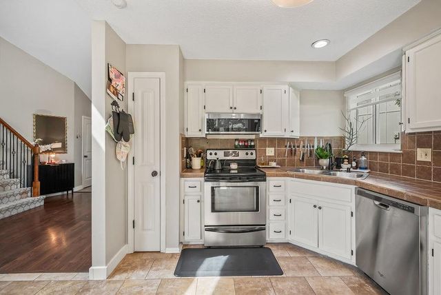 4208 NW Jonathan Court, Blue Springs, MO 64015