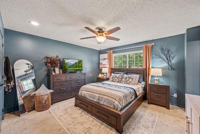 4208 NW Jonathan Court, Blue Springs, MO 64015
