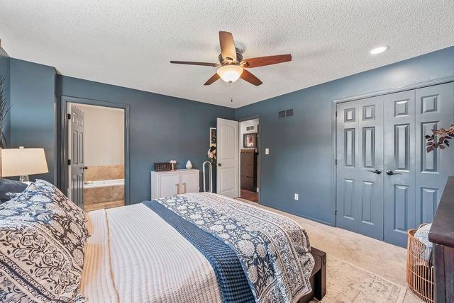 4208 NW Jonathan Court, Blue Springs, MO 64015