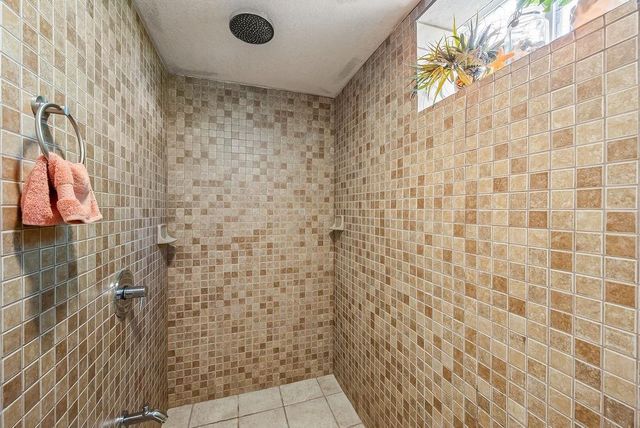 4208 NW Jonathan Court, Blue Springs, MO 64015