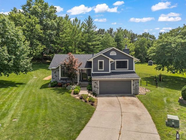 4208 NW Jonathan Court, Blue Springs, MO 64015