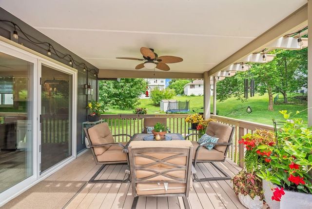 4208 NW Jonathan Court, Blue Springs, MO 64015