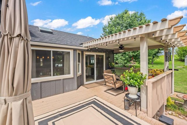 4208 NW Jonathan Court, Blue Springs, MO 64015