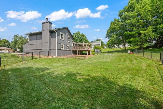 4208 NW Jonathan Court, Blue Springs, MO 64015