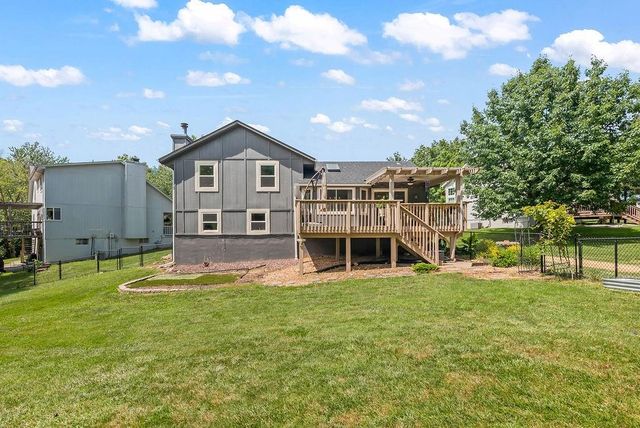 4208 NW Jonathan Court, Blue Springs, MO 64015