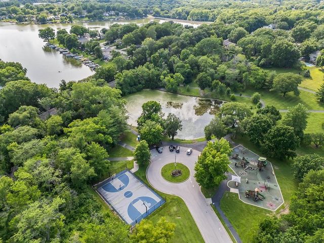 4208 NW Jonathan Court, Blue Springs, MO 64015