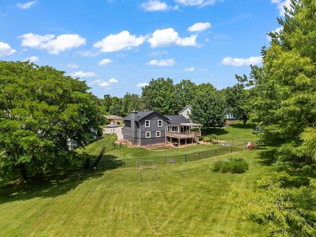 4208 NW Jonathan Court, Blue Springs, MO 64015