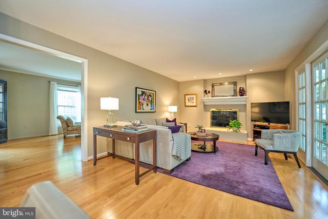 3091 COBB HILL LN, Oakton, VA 22124