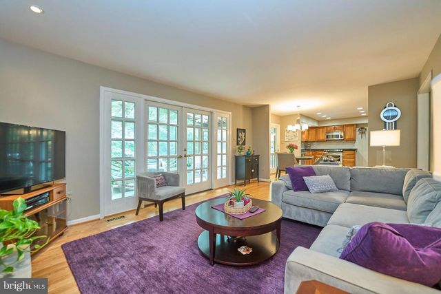 3091 COBB HILL LN, Oakton, VA 22124