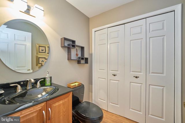 3091 COBB HILL LN, Oakton, VA 22124