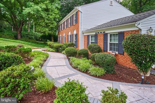 3091 COBB HILL LN, Oakton, VA 22124
