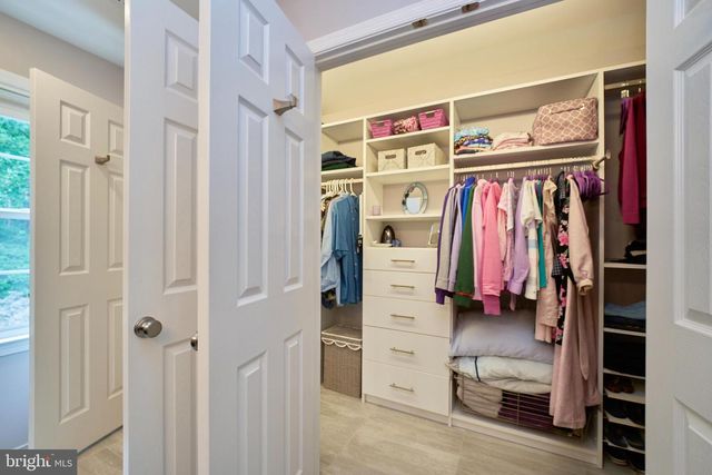 3091 COBB HILL LN, Oakton, VA 22124