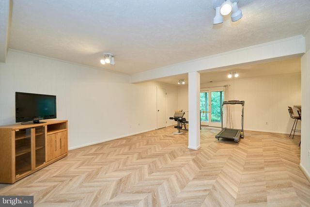 3091 COBB HILL LN, Oakton, VA 22124