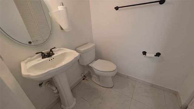 2372 NW 39th Avenue, Coconut Creek, FL 33066