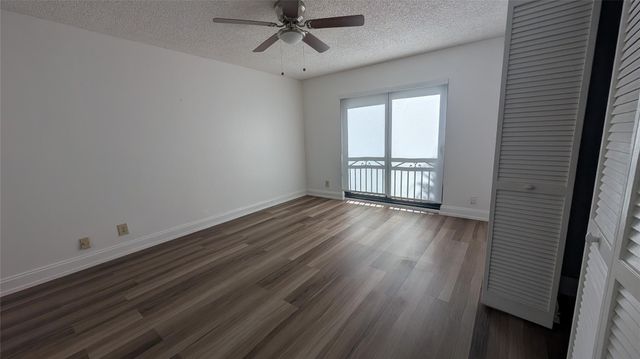 2372 NW 39th Avenue, Coconut Creek, FL 33066