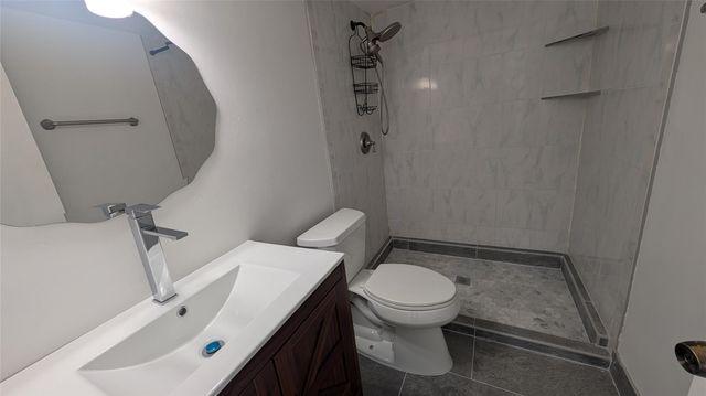 2372 NW 39th Avenue, Coconut Creek, FL 33066