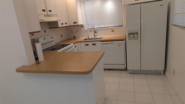 2372 NW 39th Avenue, Coconut Creek, FL 33066