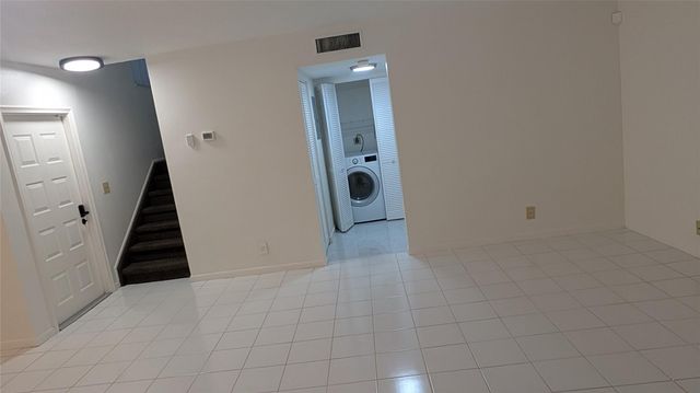 2372 NW 39th Avenue, Coconut Creek, FL 33066